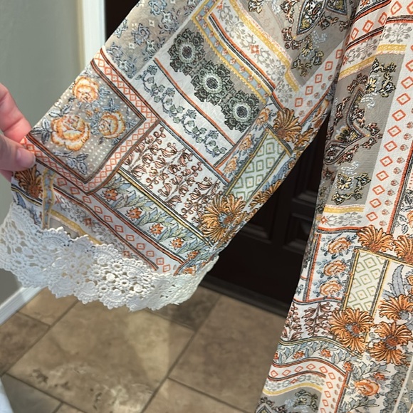 Fall Autumn Sheer Wrap Lace Hem - Picture 2 of 11